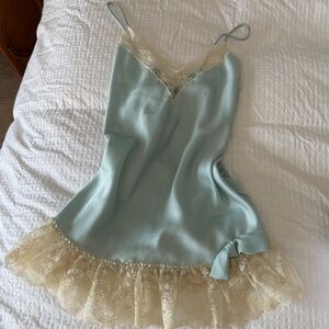 Elegant Lace Trim Blue Chemise